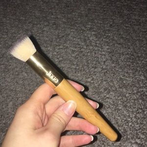 Tarte bamboo foundation brush. Flat head